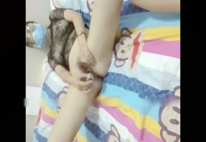 大嘴猴黑丝少妇分开玉腿漏出骚穴迎接大姐吧快点进去