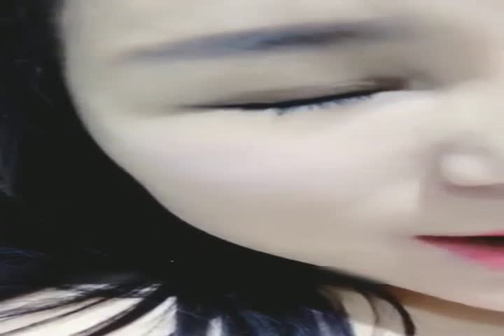 高颜值白嫩萝莉萌妹和大叔粉丝开房约炮貌似干了两炮对白清晰