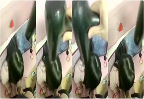 我给女友吹头发，女友给我吹鸡巴.mp4