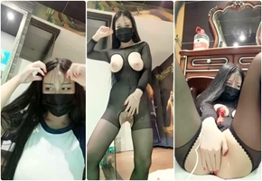 性感騷艷主播連體情趣絲襪現場直播艷舞道具插逼自慰.mp4