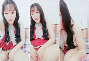 可爱身材有点小丰满嫩妹主播阴毛稀疏 木耳粉嫩 自慰插穴 十分诱人.mp4