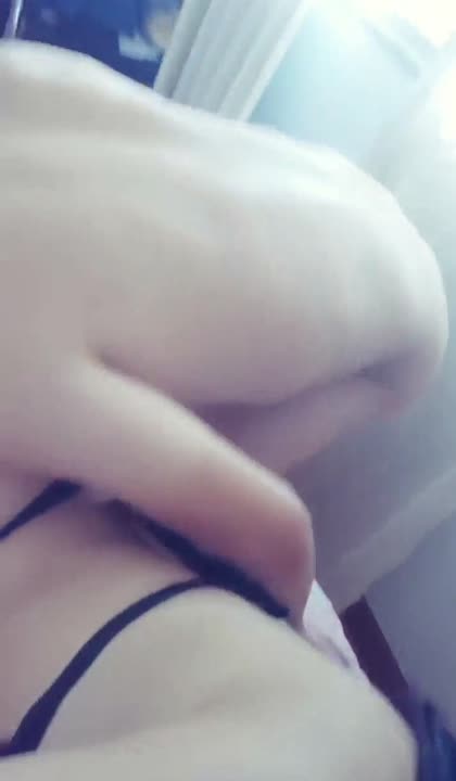 高颜值四川美女主播和摇一摇炮友直播啪啪这炮友真厉害把她插喷了普通话对白