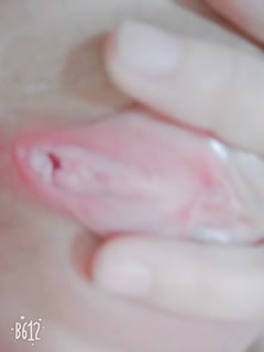 超级粉嫩的小鲍鱼.mp4
