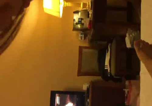 康先生高級酒店約戰上海南航19歲本地美女王琪空姐穿著空姐服就開操撕爛絲襪爆插空姐的美逼