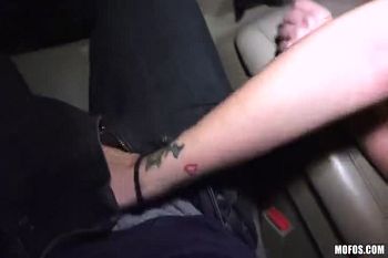 hot-brunette-takes-a-ride-to-fuck-in-public-park