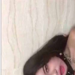 展示爆乳然後用大黃瓜插騷逼2