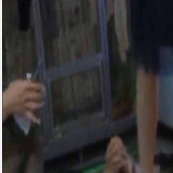 有被虐癖的小夥高價雇兩個小姐玩角色扮演護士SM喝尿