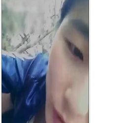 樣子清純的主播和經常一塊跑步的跑友發展成瞭炮友在樹林直播啪啪對白清晰