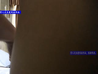 性感黑丝美女正按摩时突然有急事要先走叫表妹来顶班美女既性感又漂亮