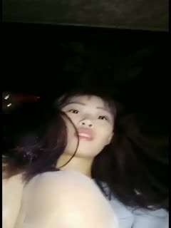 吃过晚饭挑逗高颜值小女友到附近公园散步啪啪直播,高清完整版