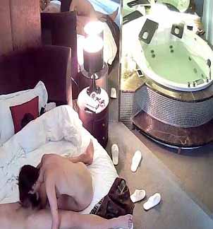 情趣酒店豪華套房水滴攝像頭監控偷拍貌似很饑渴很主動的美眉上位騎坐雞巴720P高清無水印