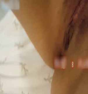 剛開苞沒多久的大一師妹放假瞭又來找我草逼雞巴剛放進去還沒插就叫