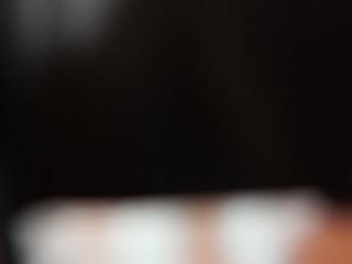 乳房饱满大又圆的国模宾馆大尺度私拍完洗洗澡被摄影师潜规则