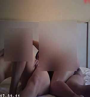 賓館開房3P老同學那如狼似虎性欲很強的姘頭雖然長得有點挫