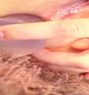 哥們憋壞瞭猛插靚妞屁眼精液像流膿溢出7