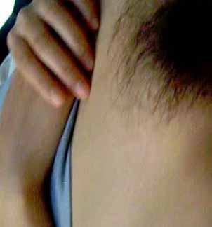 酒店裡裡被潛規則的性感白領少婦和男友激情愛愛自拍留出，女女特別美 (20)