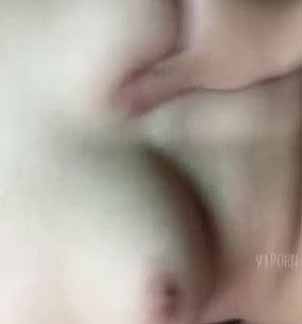 激情狂操深圳95年的白嫩大屁股炮友露臉第三部