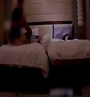 極品玉兒妹妹，大白天玩車震，大叫“哥哥用力，用力操我”也不怕別人聽到，對白超淫蕩