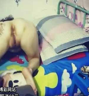 半夜打電話叫醒女網友玩網草最近很上火喘息呻吟有點大