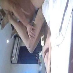 青色開檔絲襪美女被爆幹最後口爆