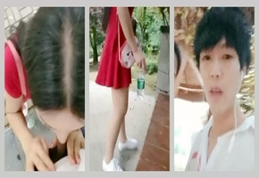 调教女友新人小哥和红衣妹子户外啪啪，公园路边口交撩起裙子骑坐舔逼