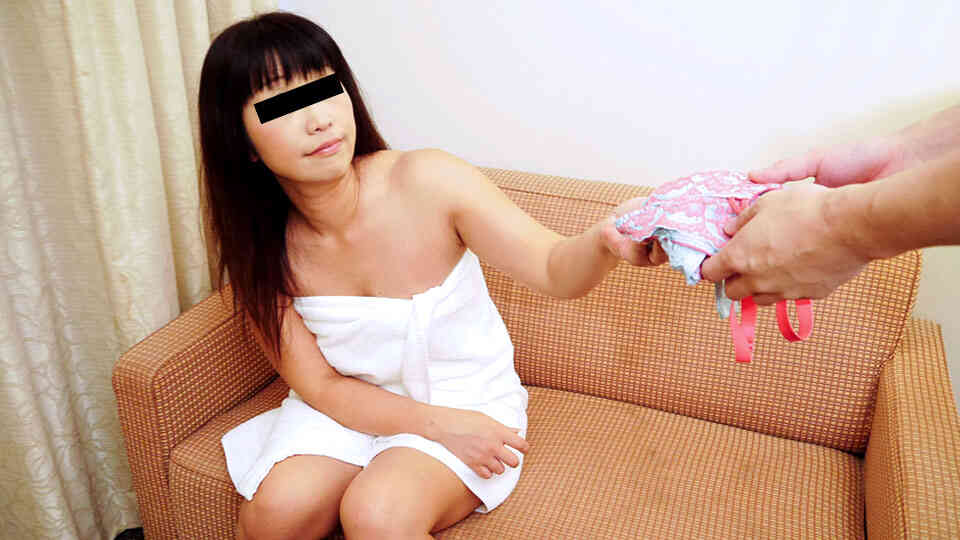 pacopacomama-041718_250-奥さん、今はいてる下着を買い取らせて下さい！～田舎臭い主婦のパステル下着～ 