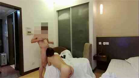 口活相当不错的短发人妻小少妇和炮友偷情被干的呻吟不断