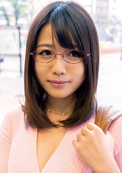 299EWDX-320-さやかさん 28歳 眼鏡が素敵なIカップ奥さま
