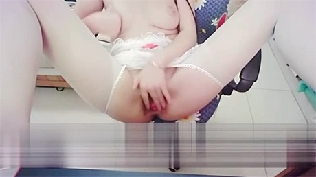 丝袜朵儿美逼自慰