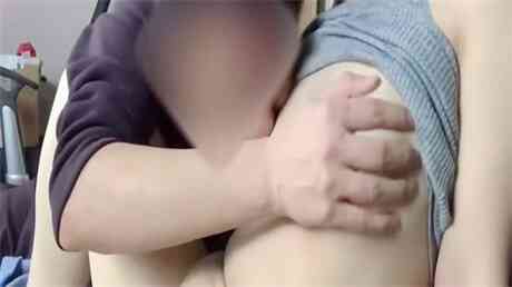 隔壁单元少妇母狗陌陌大奶肥逼会喷水