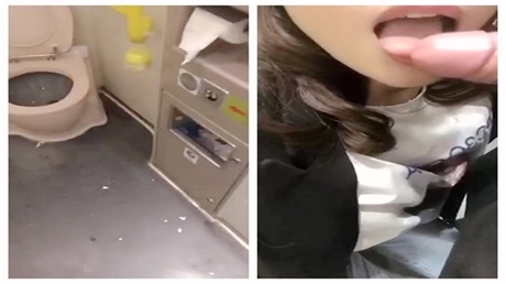 动车上艳遇记，闷骚少妇勾引没有座位站在过道的帅锅，拉进厕所吃鸡，吃得太开心啦，吃完出来还咯咯笑！