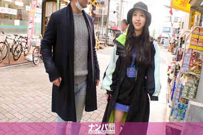 200GANA-2244 在商业街搭讪喜欢肌肉男的美女大学生正好派一个猛男把她干上天