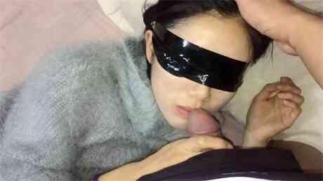 吕布少妇系-少妇约了男主，老公不在家寂寞，家门没关，穿着短裙躺在床上等着来操！