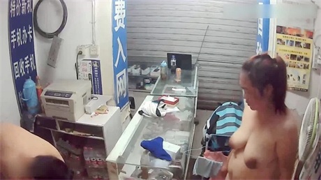 经典真实偷拍合集系列云摄像头攻击拍摄居家各种露出视频