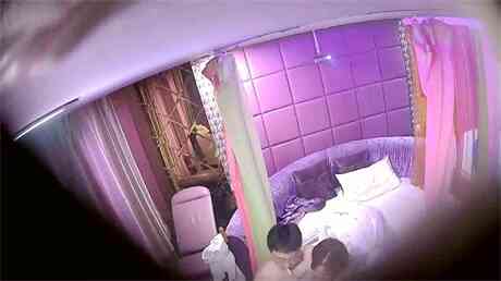 会所刺激3P制服丝袜女郎