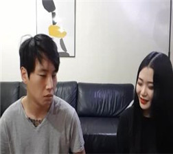 和靓女一起吃饭直播