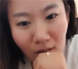学生妹在家自慰4