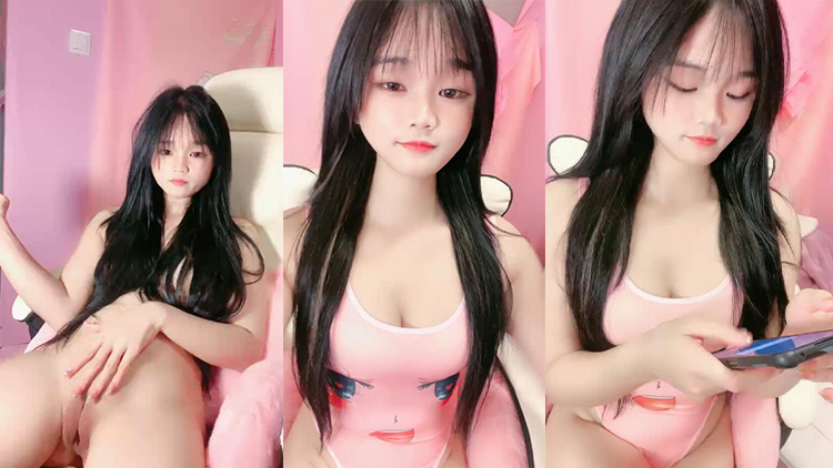 邻家妹妹！极品尤物美少女！死库水拨开内裤，一线天无毛小嫩穴，拿出假屌抽插，娇喘呻吟大声