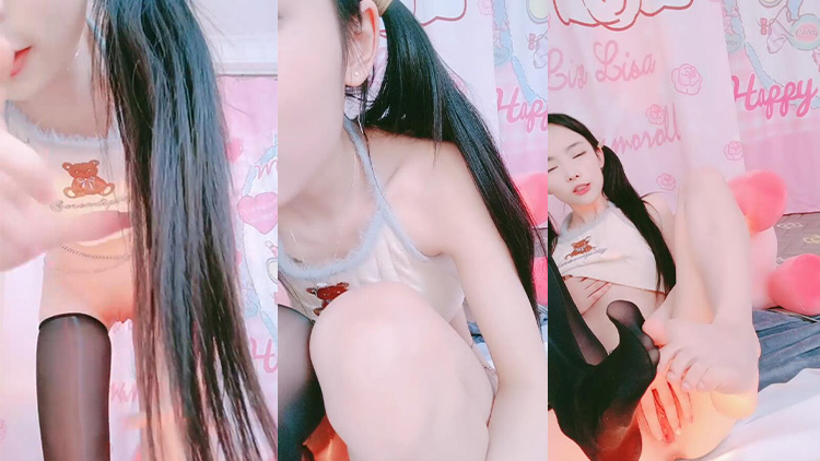 双马尾极品美少女！黑丝美腿粉嫩小穴！翘起屁股掰穴，说话嗲嗲嗲娇喘呻吟，美穴极度诱惑