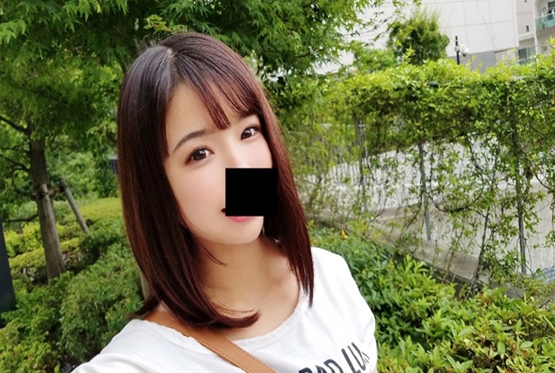 FC2-4654778 【全脸曝光】“选美皇后”终于曝光了。这是一部罕见的必看视频，包含大量中出镜头。 素人