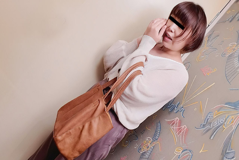 032025_100 当我给熟食店打电话时，是隔壁的已婚妇女来的，于是我不再说话，和她发生了关系。 山田志穗