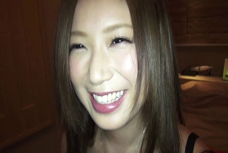 FC2-941861 素人拍片体验！可爱女大生黑森林肉穴洪水外泄！ 素人