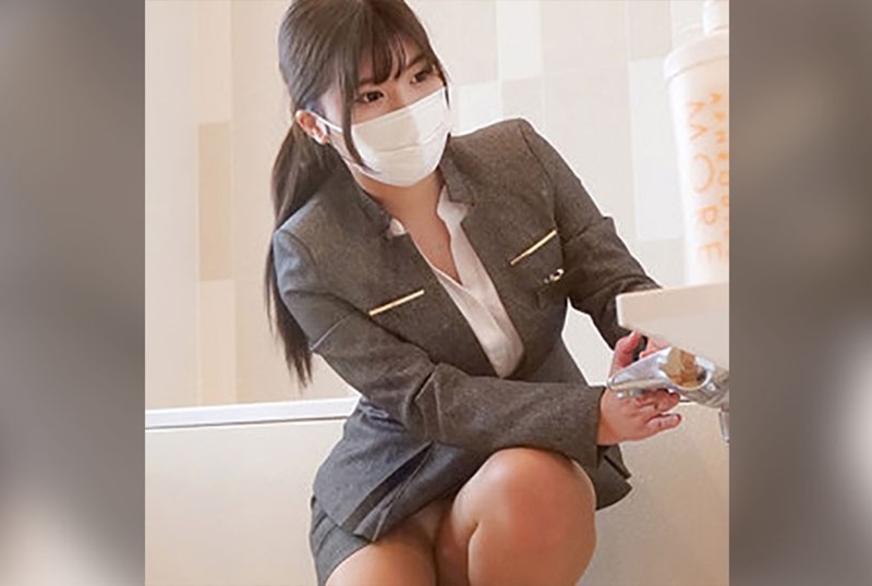 SPAY-558 酒店的服务生，在进入房间整理时，被两个男人给侵犯了。 素人