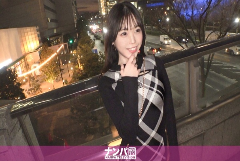 200GANA-3212 与一位受欢迎的服装店店员进行一场充满激情和激情的性爱！像小动物一样可爱的脸！与她纤细的身躯不成比例的巨乳！ 素人