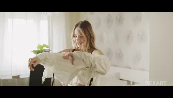 超大奶子巨乳骚妇与小狼狗69舔逼打炮