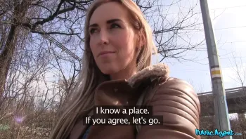 Cheating Girlfriend Swallows Cumshot