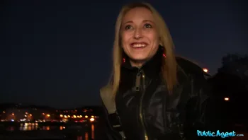 A Tight Pussy Ride For Stranger Pretending To Be An Agent_Eliza