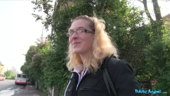 Stranger Offers Nerdy Blonde A Modeling Job If She Fucks Him Outdoors_Claire Blonde