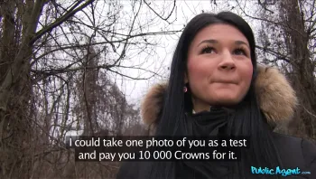 Sexy Brunette Likes Sucking Cock