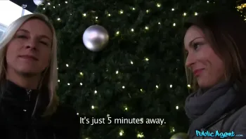 Sisters Fuck Two Big Cocks For Xmas_Bianca Ferrero